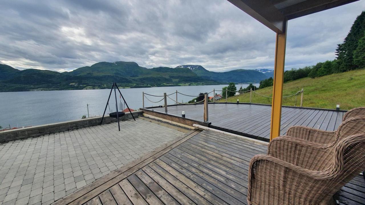Kvernesfjorden Apartments Steinsgrenda Buitenkant foto