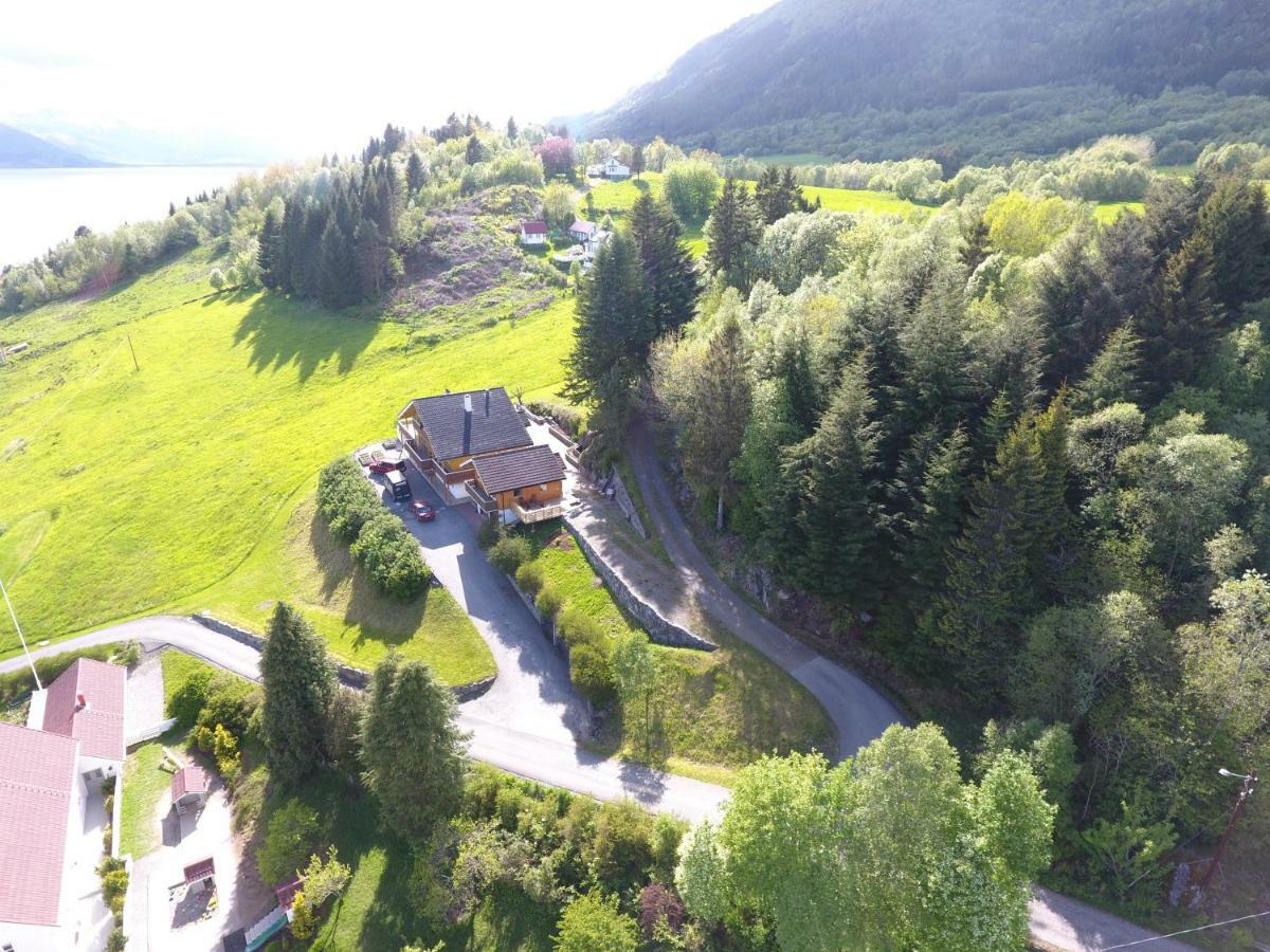 Kvernesfjorden Apartments Steinsgrenda Buitenkant foto